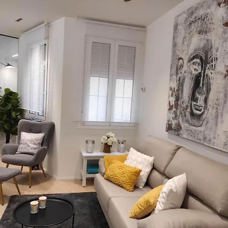 Lujoso Y Amplio Apartamento Con Parking Incluido Leon Exterior photo
