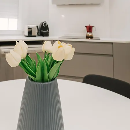 Lujoso Y Amplio Apartamento Con Parking Incluido Leon Exterior photo